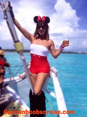 Sara69, Boobs Cruise entertainment team